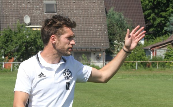Leeses Trainer Tobias Kasper. - © Sebastian Lucas