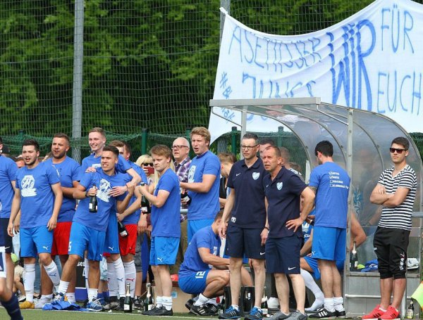 In Meisterstimmung: Der TuS Asemissen schaffte mit 71 Punkten den Sprung in den Bezirk. - © Sebastian Lucas