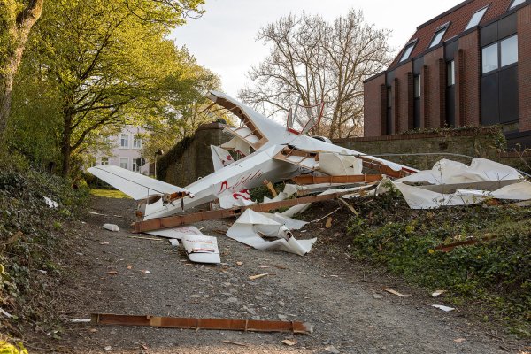 Das komplett zerstörte Segelflugzeug - © Torben Gocke