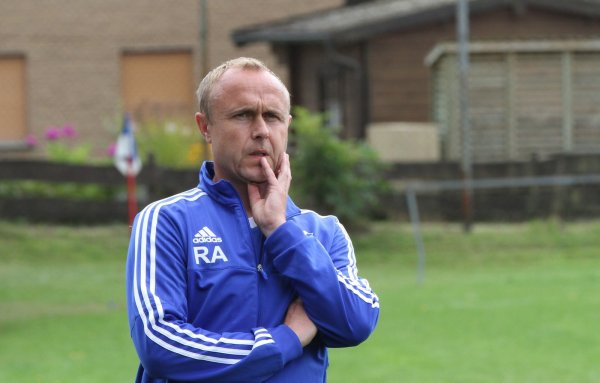 Weiter Trainer des FC Donop-Voßheide: Ralf Akmann hat vor kurzem seinen C-Schein gemacht. - © Sebastian Lucas