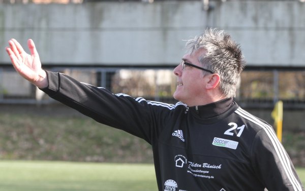 Abschied in Oerlinghausen: Trainer Thorsten Neubauer - © Sebastian Lucas