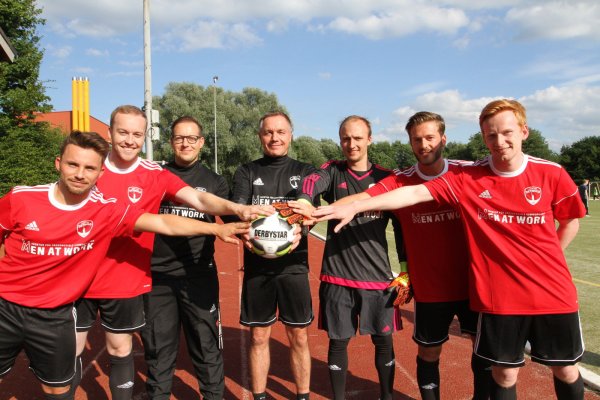 Neue Gesichter am Werresportplatz: (von links) Robert Fiorilli, Felix Buba, Ralf Brokmann, Leon Wulf, Christoph Zimmermann, Fabian Droletz und Ingo Schmitz. - © Sebastian Lucas