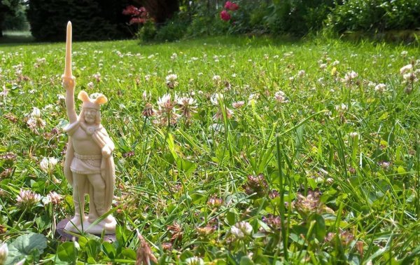 Der kleine Hermann ist in Detmold wieder an schönen Orten unterwegs. - © Oliver Budde