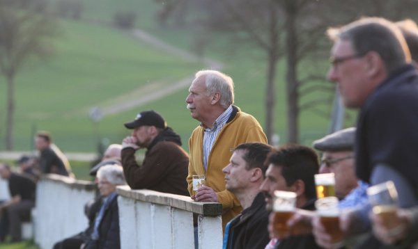 Vorsitzender des TuS Sonneborn: Dieter Stuckenberg. - © Sebastian Lucas(LZ)