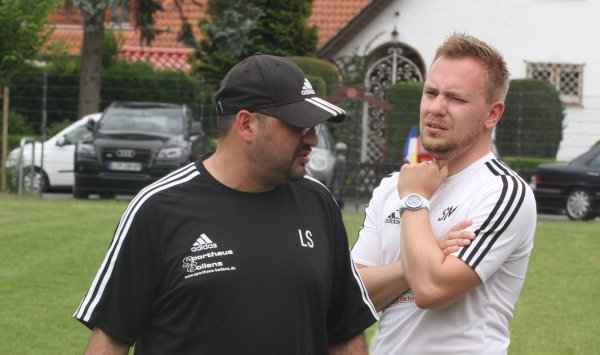 Trainer der SG Hiddesen-Heidenoldendorf: Lütfi Soylu
(links) und Sascha Möller. - © Sebastian Lucas