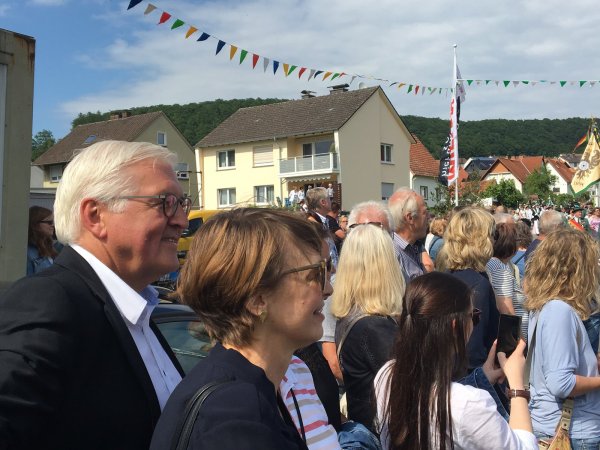 Bundespräsident Frank-Walter Steinmeier und seine Frau Elke Büdenbender - © Jörg Bierwirth