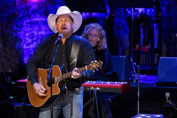 Vergewaltigungs-Vorwürfe gegen Country-Star Garth Brooks. (Archivbild) - © Wade Payne/Invision via AP/dpa