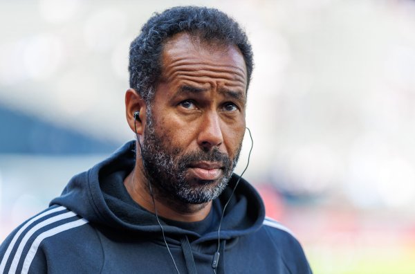 Daniel Thioune steht vor seinem 100. Pflichtspiel für Fortuna Düsseldorf - © Andreas Gora/dpa