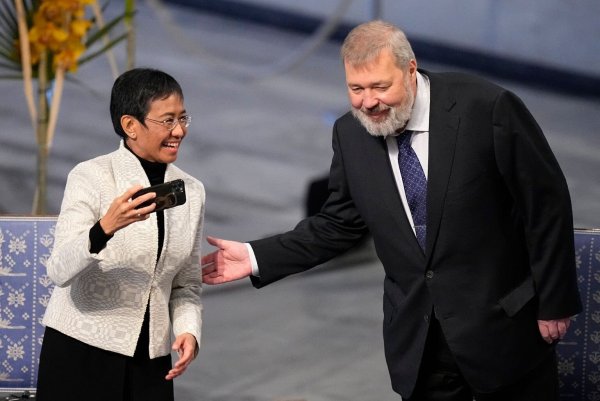 Verleihung des Friedensnobelpreises - © Foto: Alexander Zemlianichenko/AP/dpa