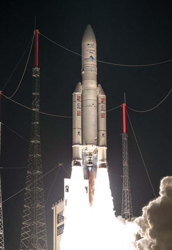 Die Gründe für den Verlust des Intelsat-Satelliten 33e sind unklar (Archivbild) - © picture alliance / dpa