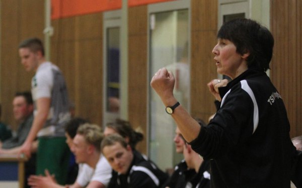 Möchte sich auch in der neuen Saison immer wieder freuen: Christiane Rauchschwalbe, Trainerin des TSV Oerlinghausen. - © Sebastian Lucas