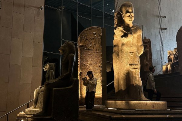 Das Große Ägyptische Museum ist schon im Probebetrieb, doch die große offizielle Eröffnung steht noch aus. (Archivbild) - © Gehad Hamdy/dpa