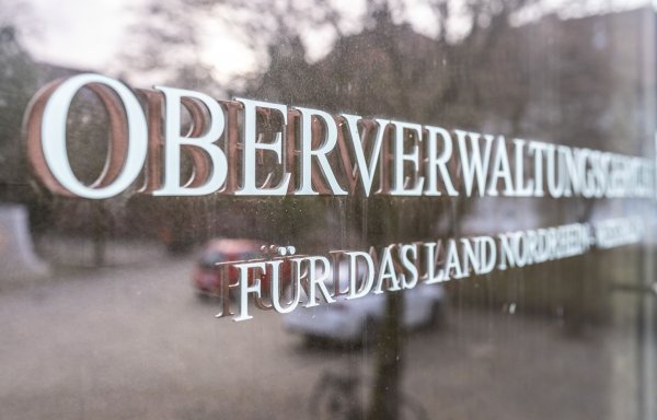 Umweltschützer haben Klage am Oberverwaltungsgericht in Münster gegen die Regionalplanung für Ostwestfalen-Lippe eingereicht. (Archivbild) - © Guido Kirchner/dpa
