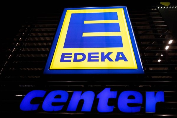 Pro Tag nutzen nach Unternehmensangaben rund 13 Millionen Menschen Geschäfte des Edeka-Verbunds. (Foto Illustration) - © Thomas Banneyer/dpa