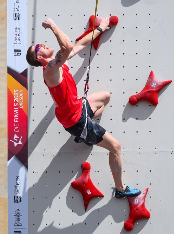 Leander Carmans ist der beste deutsche Speedkletterer. (Archivfoto) - © Robert Michael/dpa