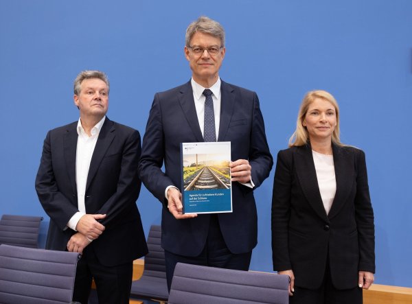 Die Absage Rompfs ist eine Niederlage für den Verkehrsminister. (Archivbild) - © Andreas Gora/dpa