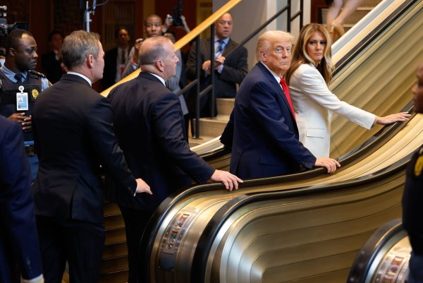 Trump will ein Nachspiel für den Stopp auf der UN-Rolltreppe. - © Stefan Jeremiah/AP/dpa
