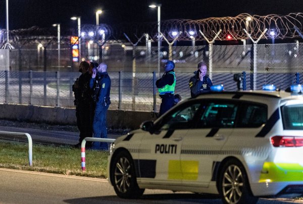 Erst am Montagabend hatte Drohnenalarm den Flughafen Kopenhagen lahmgelegt. (Archivbild) - © Steven Knap/Ritzau Scanpix Foto/AP/dpa