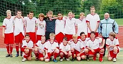 Neue Siegertrikots: Die Realschule Detmold wurde erstmals Kreismeister. Foto: privat