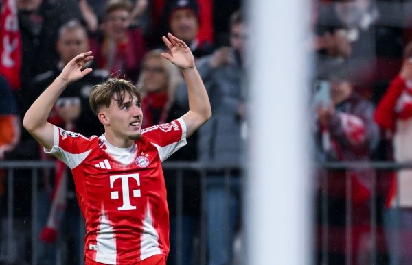 Darf er wieder spielen - und jubeln? Bayern-Talent Lennart Karl. - © Sven Hoppe/dpa