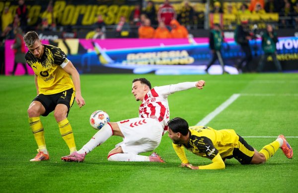 Said El Mala (M) stellte die BVB-Defensive immer wieder vor Probleme. - © Bernd Thissen/dpa