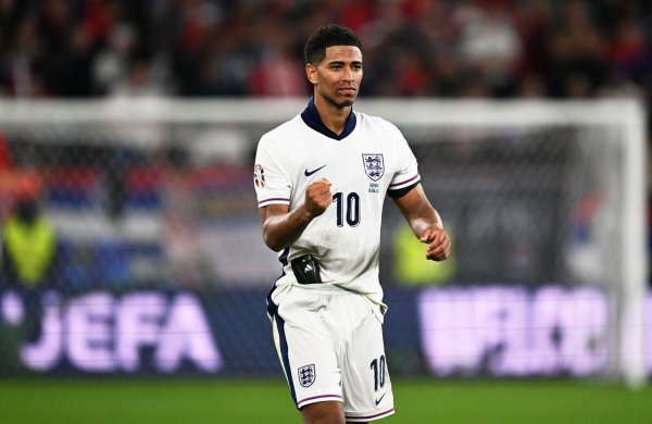 Englands Jude Bellingham reagiert nach dem Sieg. - © Bernd Thissen/dpa