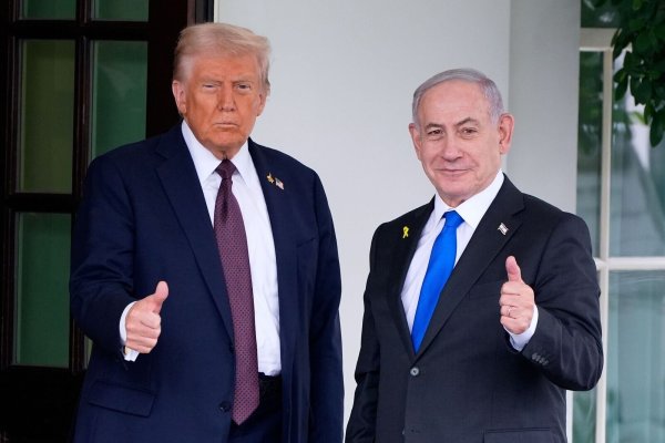 Israels Ministerpräsident Benjamin Netanjahu traf US-Präsident Donald Trump am Montag im Weißen Haus. - © Alex Brandon/AP/dpa
