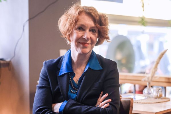 Ulrike Guérot klagte gegen ihre Kündigung als Professorin der Universität Bonn. (Archivbild) - © Oliver Berg/dpa