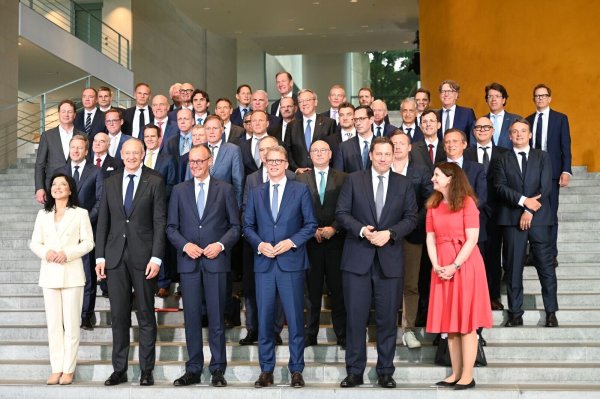Die Initiative «Made for Germany», hier beim ersten Treffen im Juli im Kanzleramt, will Hunderte Milliarden in Deutschland investieren (Archivbild) - © Katharina Kausche/dpa