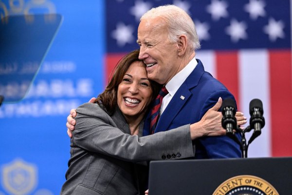 Die neue Kandidatin? Nicht nur Biden unterstützt Harris. (Archivbild) - © Matt Kelley/FR171845 AP/AP/dpa