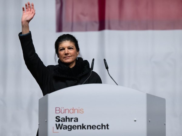Parteigründerin Sahra Wagenknecht verknüpft ihr politisches Schicksal mit dem Erfolg bei der Bundestagswahl. (Archivbild) - © Sven Hoppe/dpa