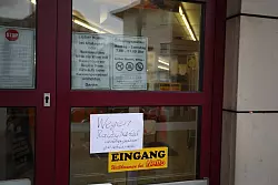 Der Netto wurde am Dienstagnachmittag vor&uuml;bergehend geschlossen. - &copy; Torben Gocke