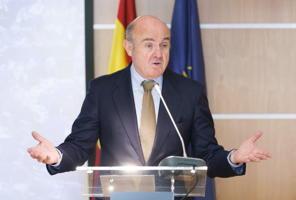 EZB-Vizepräsident de Guindos warnt vor Börsenrisiken wegen des Hypes um KI. (Archivbild) - © Eduardo Parra/EUROPA PRESS/dpa