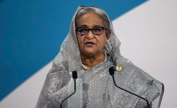 Ex-Ministerpräsidentin Hasina warf dem Gericht in einer ersten Reaktion vor, es habe eine «politisch motivierte» Entscheidung getroffen. (Archivbild) - © Christophe Ena/AP/dpa
