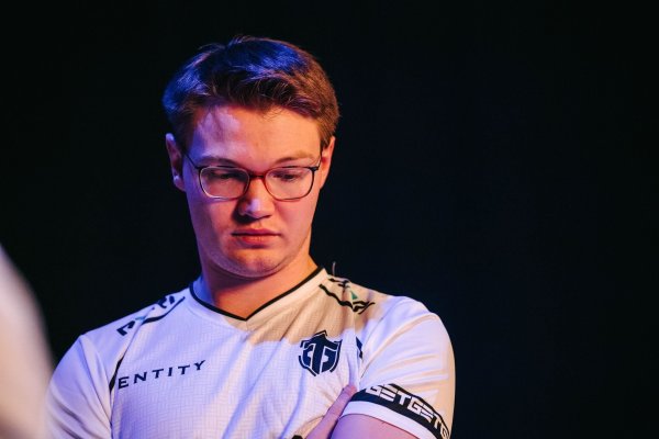Stormstormer muss mit Entity Abschied vom diesjährigen TI nehmen. - © Valve