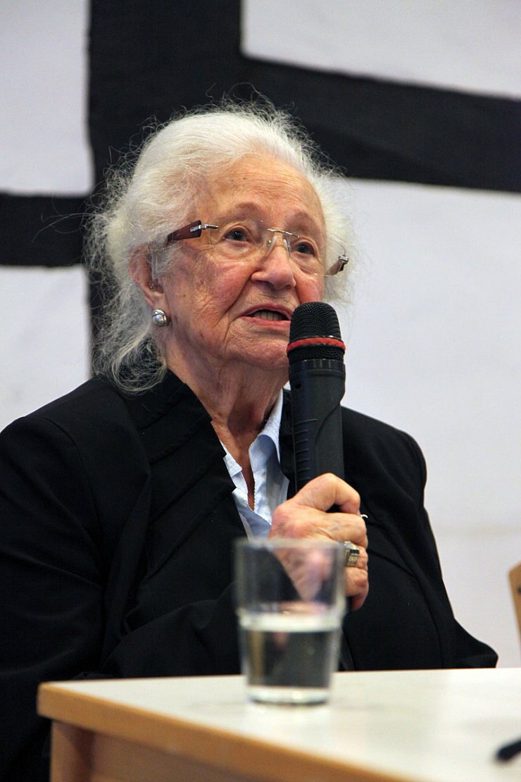 Auschwitz-Überlebende Erna de Vries. - © Bernhard Preuß