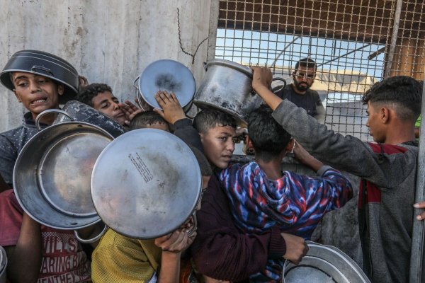 Im abgeriegelten Gazastreifen fehlt es an Lebensmitteln, Wasser und Medikamenten. (Archivbild) - © Abed Rahim Khatib/dpa