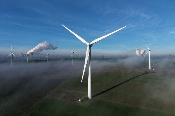 Laut einem Windenergieverband baut Europa nicht genug neue Windparks, um seine Energieziele für 2030 zu erreichen. - © Henning Kaiser/dpa