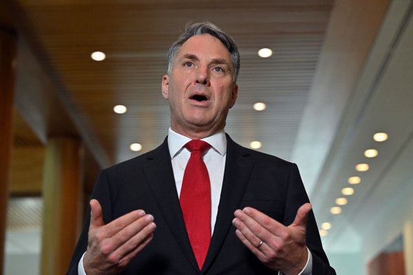 Verteidigungsminister Richard Marles zieht Konsequenzen aus dem Bericht. - © Mick Tsikas/AAP/AP