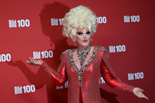 Dragqueen Olivia Jones hat Luke Mockridge, für dessen Äußerungen über die Paralympics, kritisiert. - © Jens Kalaene/dpa