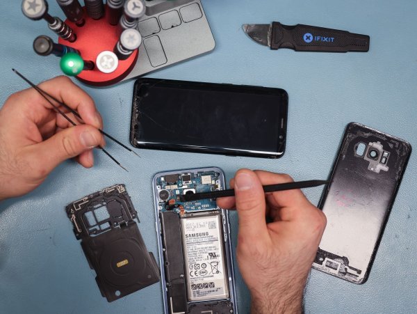 Das Recht auf Reparatur soll dazu beitragen, dass bestimmte Produkte länger genutzt werden und weniger Müll produziert wird. (Symbolbild) - © Christian Charisius/dpa