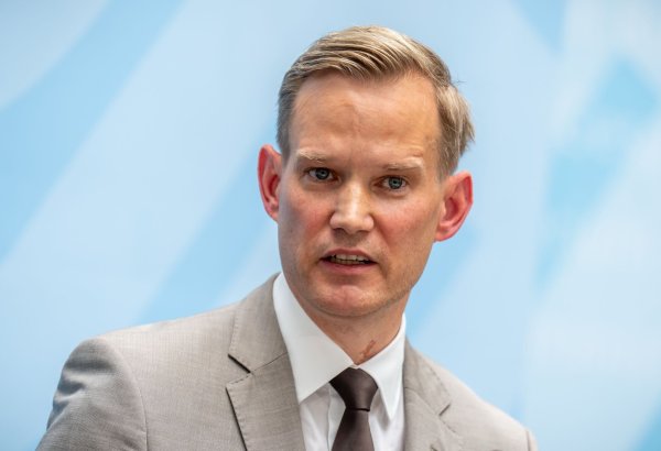 Der Bundesdrogenbeauftragte Hendrick Streeck fordert mehr Anstrengungen im Kampf gegen den illegalen Drogenhandel. (Archivbild) - © Michael Kappeler/dpa
