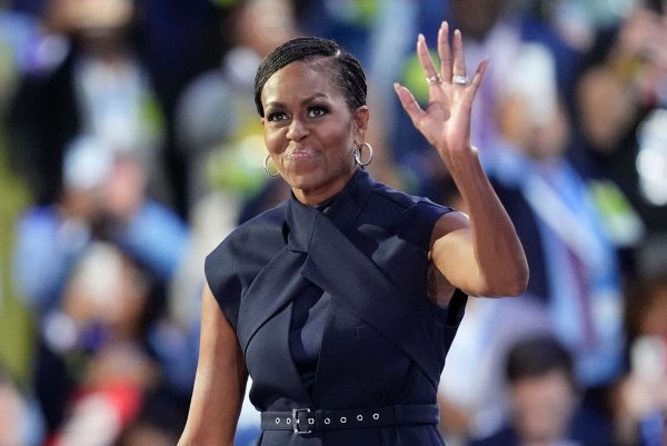 Die ehemalige First Lady Michelle Obama. (Archivbild) - © Charles Rex Arbogast/AP/dpa