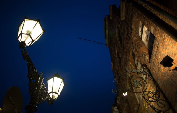 Die Landeshauptstadt darf 4.000 Laternen umrüsten. (Archivbild) - © picture alliance / dpa
