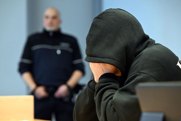 Am Landgericht Siegen steht ein 38-jähriger Mann wegen schweren sexuellen Missbrauchs vor Gericht. - © Federico Gambarini/dpa