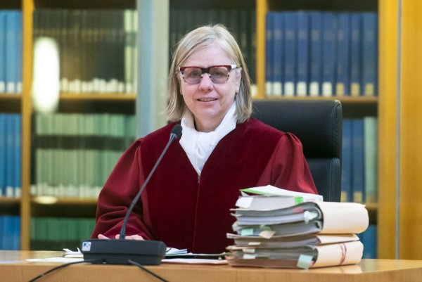 Ihr Gericht sei nur für Gesetze mit Verfassungsrang zuständig, betonte Barbara Dauner-Lieb, Präsidentin des NRW-Verfassungsgerichtshofs. (Archivbild) - © Bernd Thissen/dpa