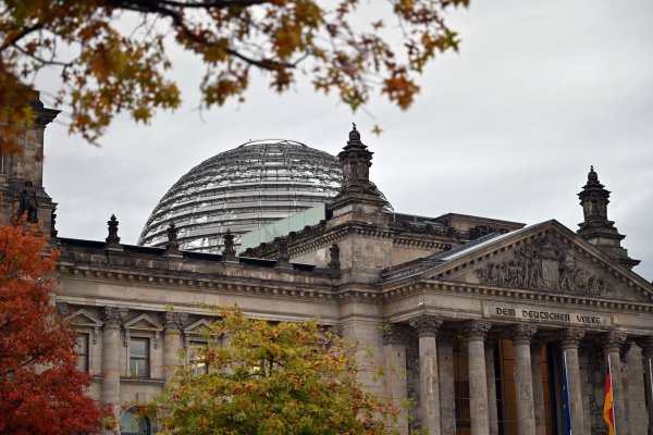 Das Reichstagsgebäude in Berlin ist der Sitz des Deutschen Bundestags. - © Carla Benkö/dpa