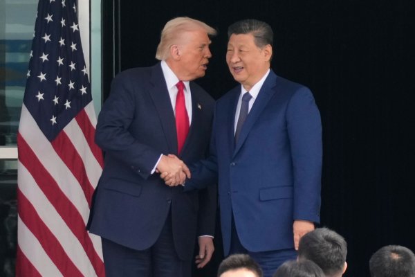 Trump und Xi haben sich getroffen. - © Mark Schiefelbein/AP/dpa