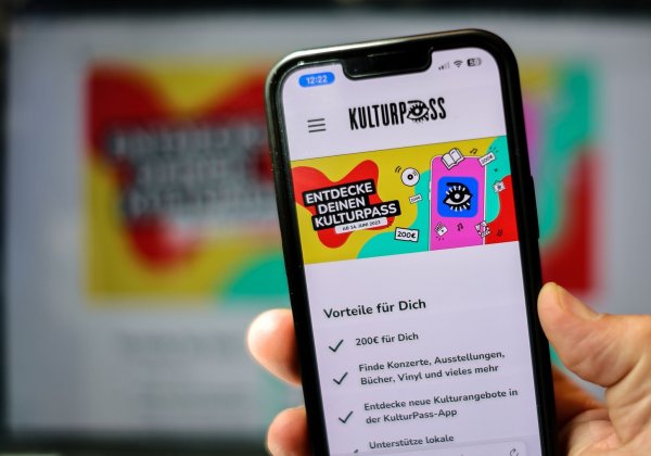 Der Kulturpass läuft aus. (Archivbild) - © Jan Woitas/dpa