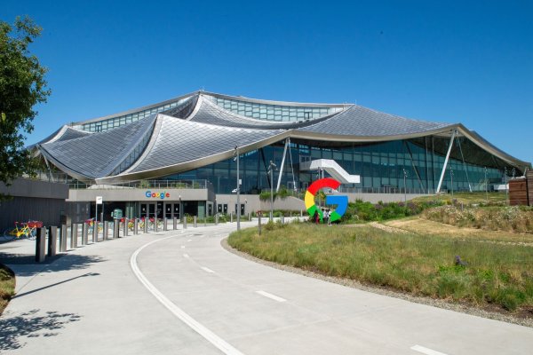 Googles Anzeigenerlöse sind der Geldbringer des Internet-Konzerns. (Archivbild) - © Andrej Sokolow/dpa